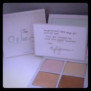 The Wet Set Highlighter Holiday Kylie Cosmetics
